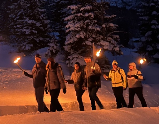 Torchlight hike along Engstligen